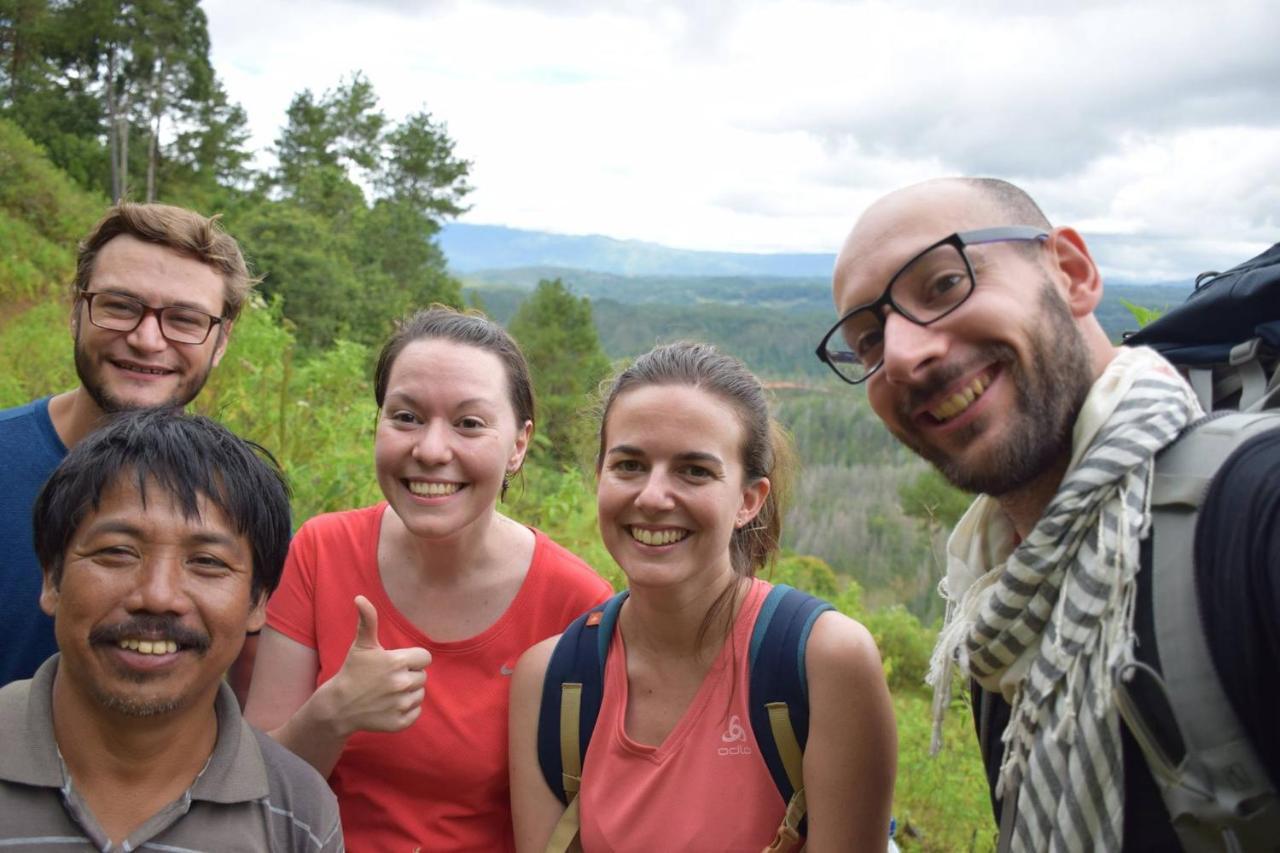 Mama Tia Family Homestay ランテパオ エクステリア 写真